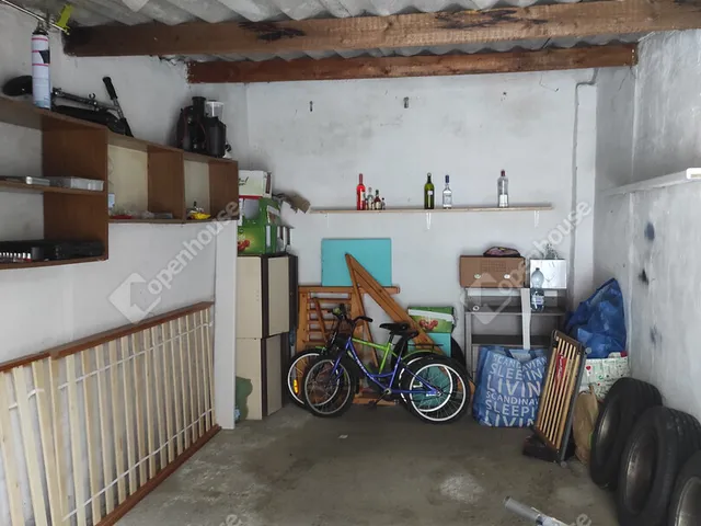 Eladó garázs Szeged 17 nm