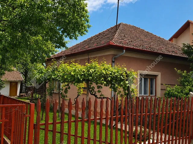Eladó ház Zsombó 140 nm
