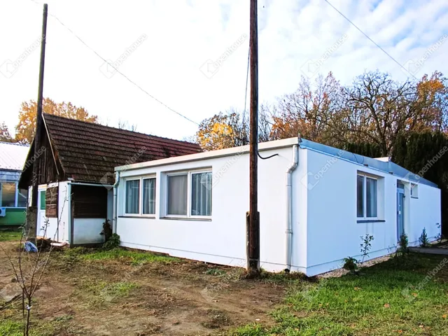 Eladó telek Szeged, Szőreg 600 nm