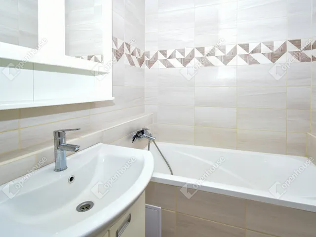 Eladó lakás Szeged 68 nm