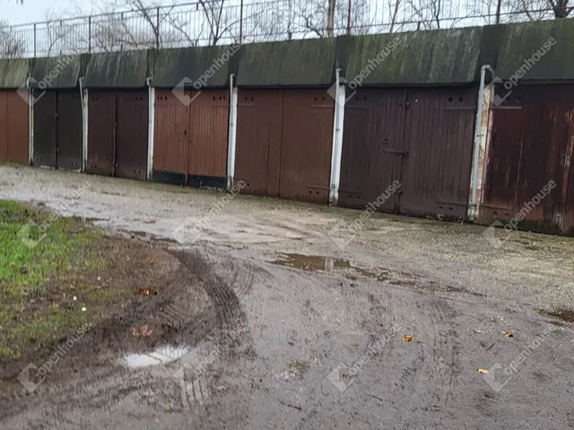 Eladó garázs Szeged, Tarján 13 nm