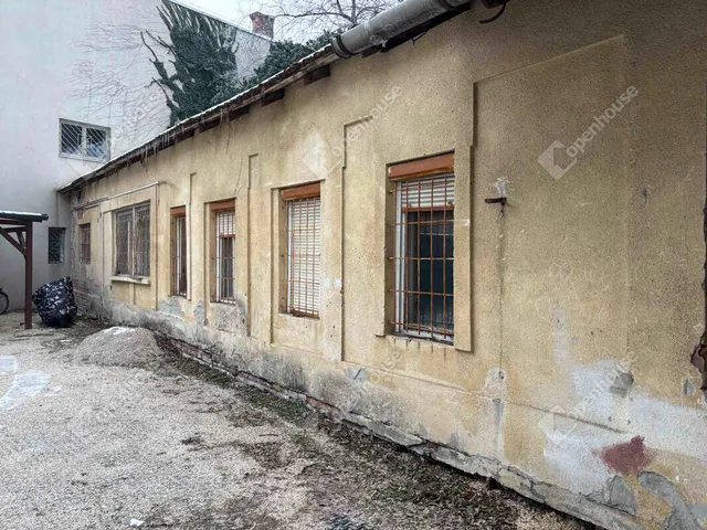 Eladó lakás Szeged 140 nm