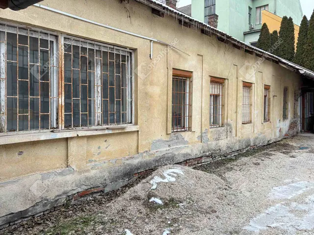 Eladó lakás Szeged 140 nm