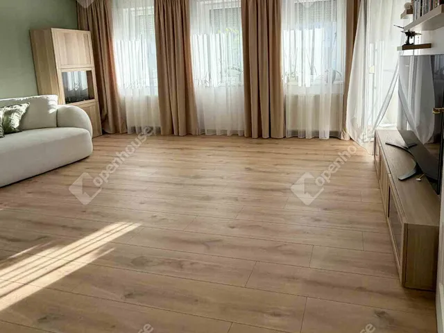 Eladó lakás Szeged 95 nm