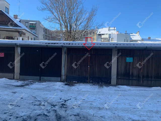 Eladó garázs Szeged 15 nm