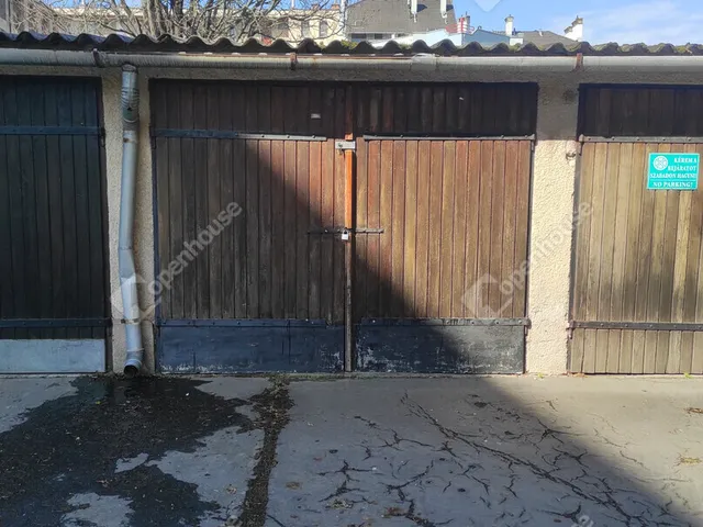 Eladó garázs Szeged 15 nm