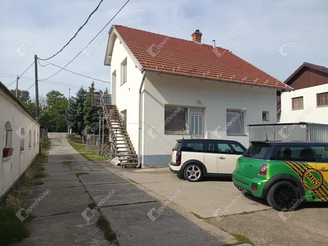 Eladó kereskedelmi és ipari ingatlan Szeged, Újszeged 125 nm