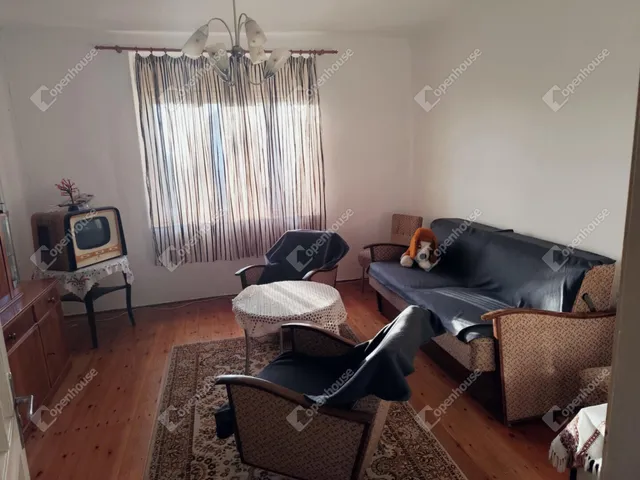 Eladó ház Kisnána 180 nm