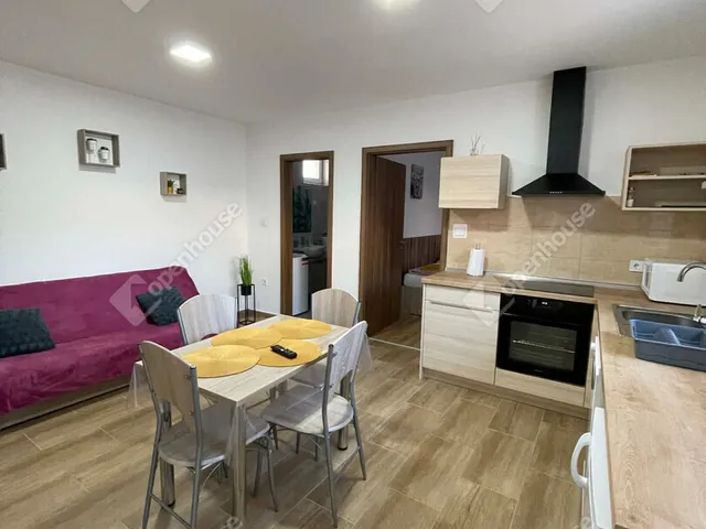 Eladó ház Csongrád 270 nm