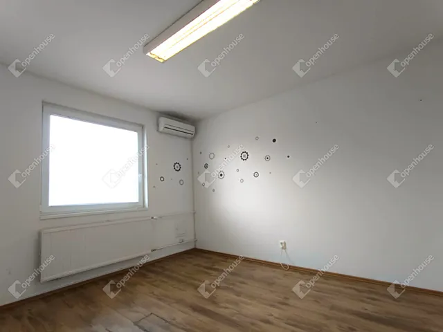 Kiadó kereskedelmi és ipari ingatlan Szeged, Béketelep 12 nm