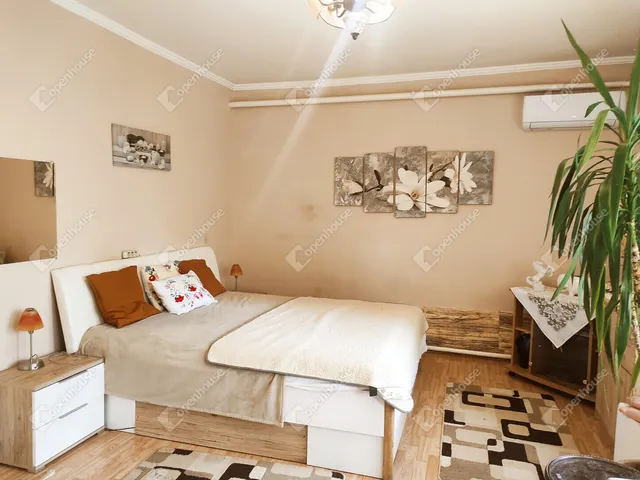 Eladó ház Szeged, Tápé 160 nm