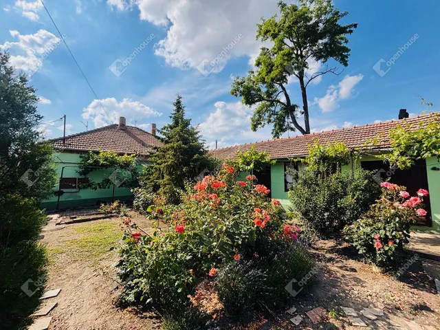 Eladó ház Szeged, Szőreg 125 nm