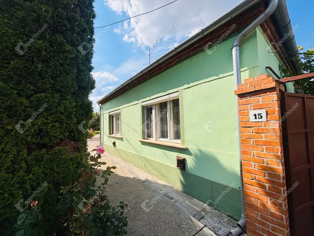 Eladó ház Szeged, Szőreg 125 nm