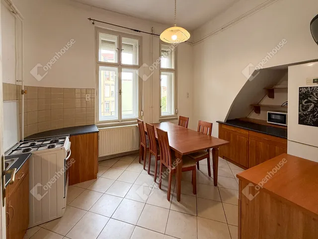Kiadó lakás Szeged 99 nm