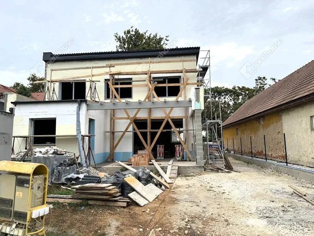 Eladó ház Székesfehérvár, Palotaváros 138 nm