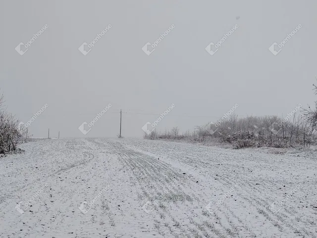 Eladó telek Úrhida 2346 nm