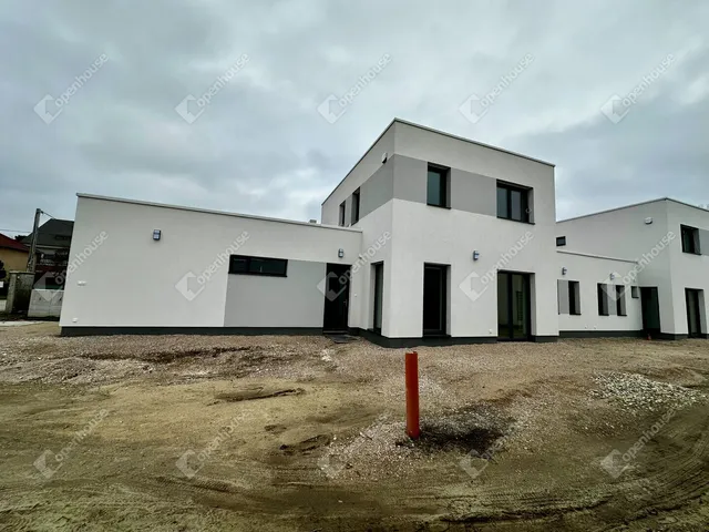 Eladó ház Székesfehérvár 150 nm