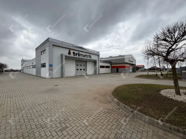 Kiadó kereskedelmi és ipari ingatlan Székesfehérvár 1041 nm