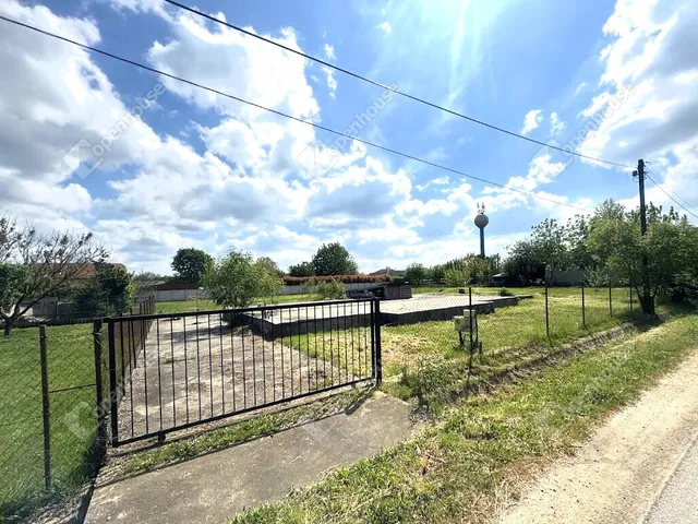 Eladó telek Székesfehérvár, Börgönd 928 nm