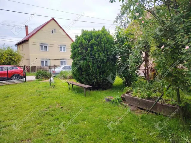 Eladó telek Szabadbattyán 1116 nm
