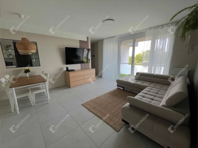 Eladó lakás Székesfehérvár, Maroshegy 71 nm