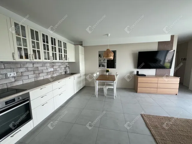 Eladó lakás Székesfehérvár, Maroshegy 71 nm