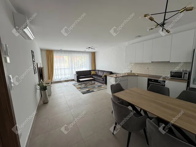 Kiadó lakás Székesfehérvár 99 nm