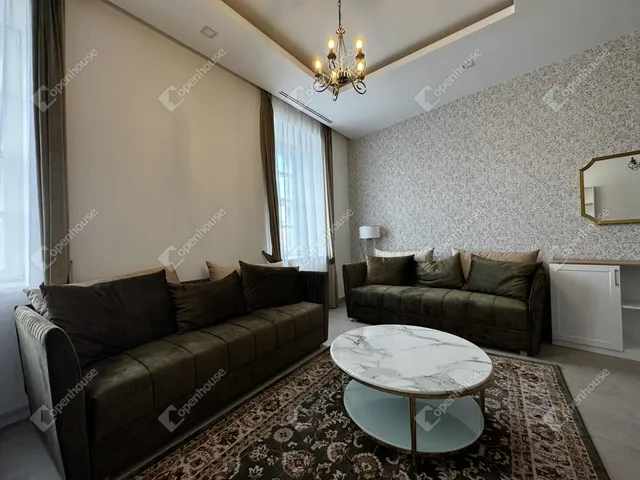 Kiadó lakás Székesfehérvár, Belváros 119 nm