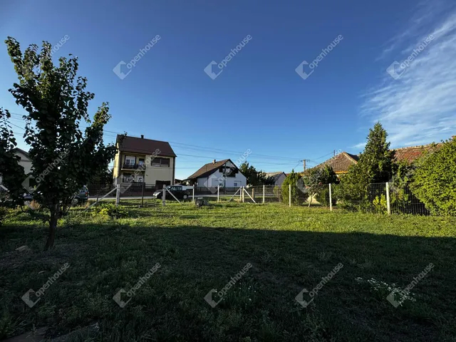 Eladó telek Tác 2162 nm