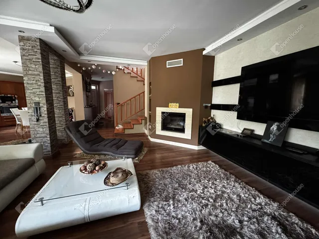 Eladó ház Székesfehérvár, Öreghegy 178 nm