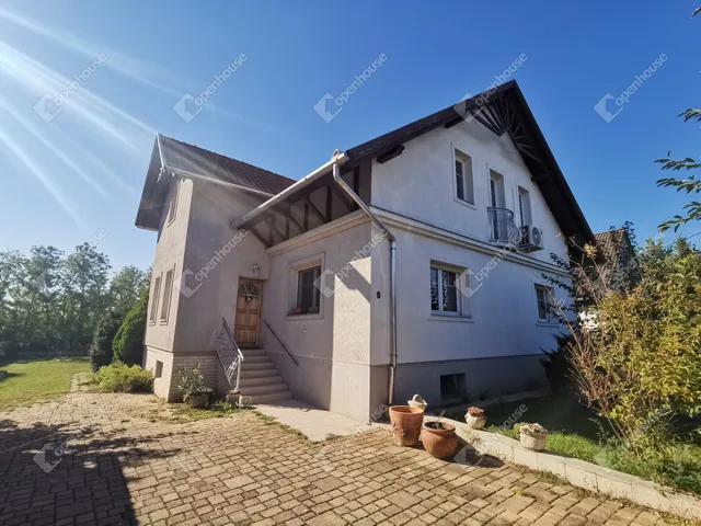 Eladó ház Székesfehérvár 202 nm
