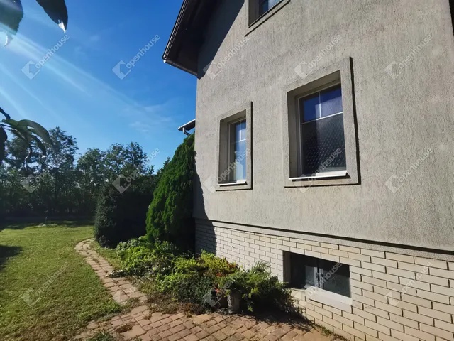 Eladó ház Székesfehérvár 202 nm