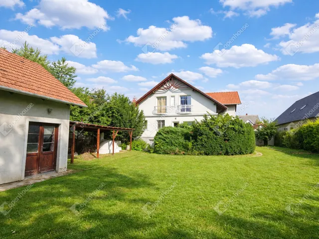 Eladó ház Székesfehérvár 202 nm