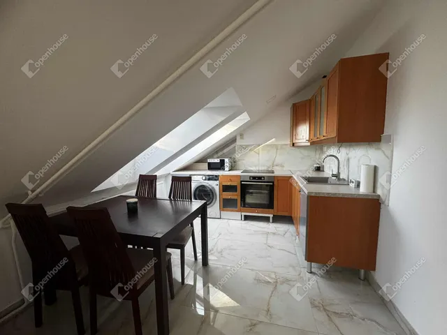 Eladó lakás Székesfehérvár, Belváros 73 nm