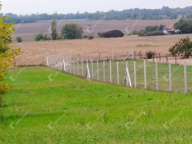 Eladó telek Székesfehérvár 2497 nm