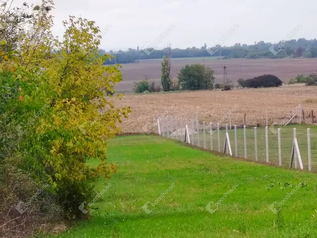 Eladó telek Székesfehérvár 2497 nm