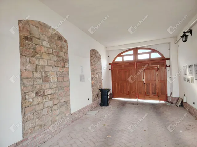 Kiadó ház Székesfehérvár, Belváros 120 nm