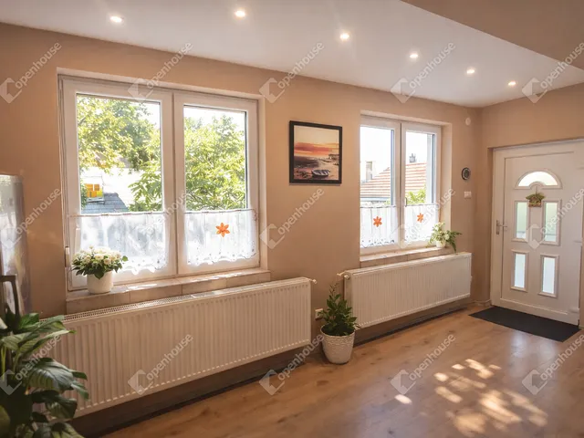 Eladó ház Úrhida 120 nm