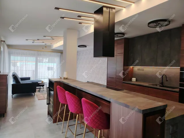 Eladó ház Székesfehérvár, Öreghegy 160 nm