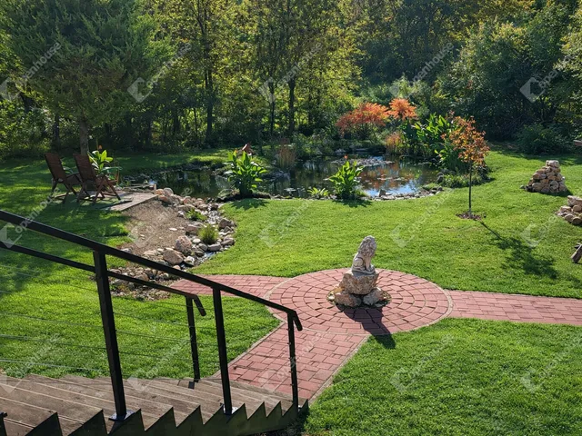 Eladó ház Kápolnásnyék 210 nm