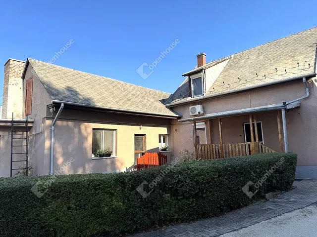 Eladó ház Székesfehérvár 135 nm