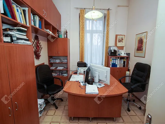 Eladó kereskedelmi és ipari ingatlan Székesfehérvár, Belváros 12 nm