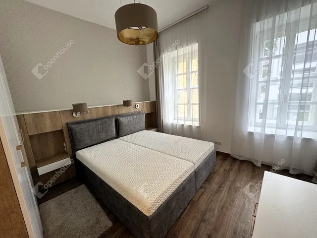 Kiadó lakás Székesfehérvár, Belváros 90 nm