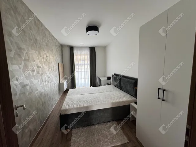 Kiadó lakás Székesfehérvár, Belváros 120 nm