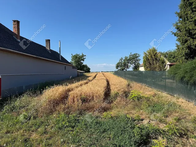 Eladó telek Úrhida 4711 nm