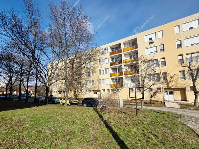 Eladó lakás Várpalota 38 nm