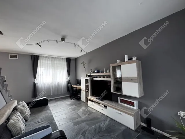 Eladó lakás Polgárdi 101 nm