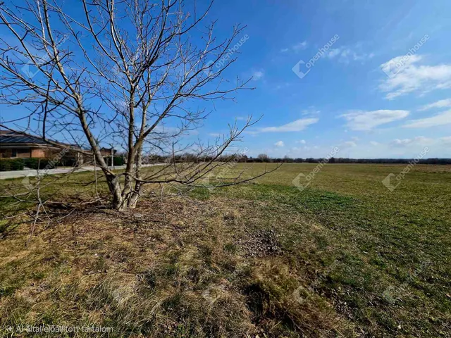 Eladó telek Székesfehérvár 3410 nm