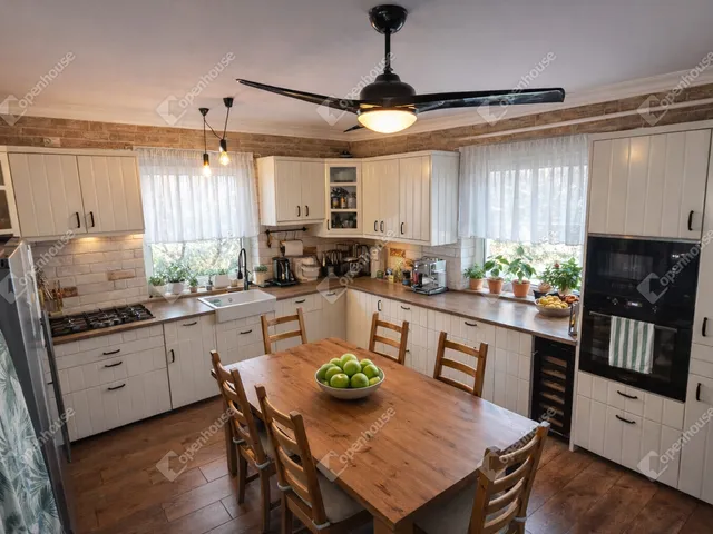 Eladó ház Úrhida 90 nm