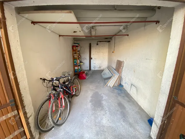 Eladó garázs Székesfehérvár, Palotaváros 14 nm